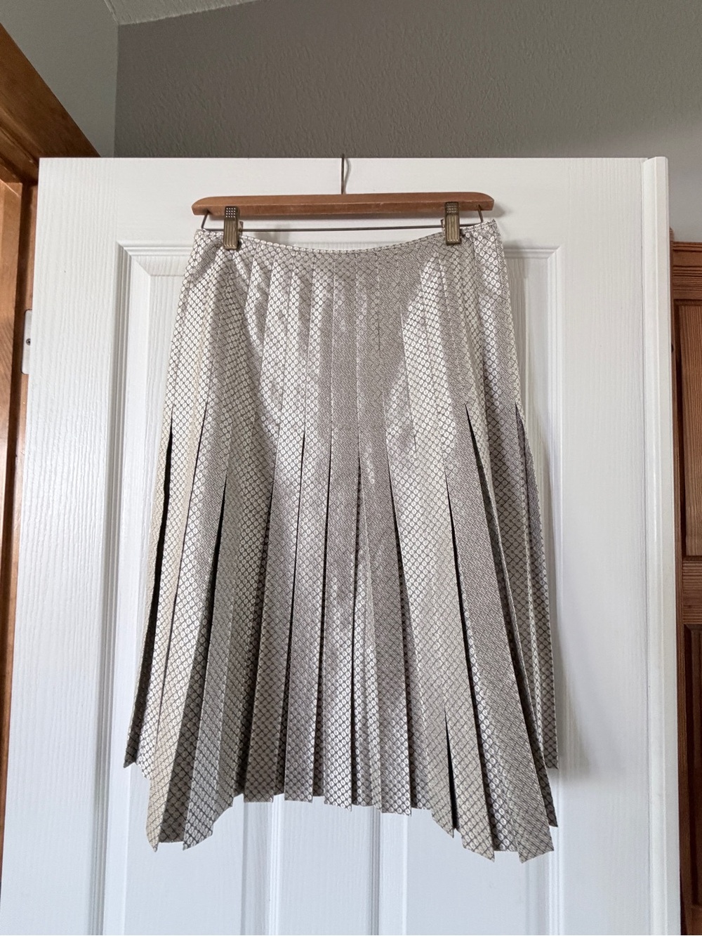Vintage Calvin Klein Silk Pleated Metallic Pattern Midi Skirt - Silver